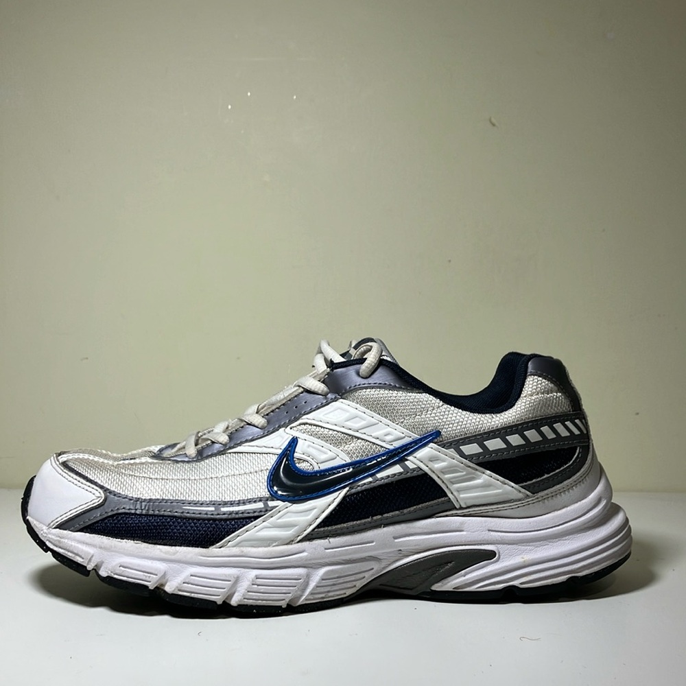 Size 10.5 - Nike Initiator men’s running sneaker